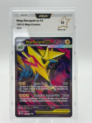 gros plan d'une carte pokemon dans un étui en plastique
