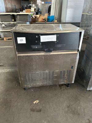 Machine à glaçons GGMGASTRO, dimensions : L 93x66x108 cm, no…