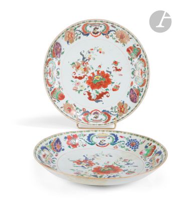 une paire d'assiettes chinoises de la « famille »