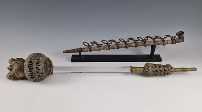 BAMOUN - CAMEROUN - ELEMENTS DE PIPE CEREMONIELLE en bronze …