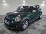une photo d'une Mini Cooper verte, Cooper, Cooper, Cooper, Cooper, Cooper, Cooper, Cooper, Cooper, Cooper, Cooper, Cooper, Cooper, Cooper, Cooper, Cooper