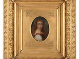 portrait d'une femme en robe blanche dans un cadre doré