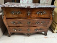 Commode tombeau en bois naturel ouvrant par quatre tiroirs à… (photo 2)