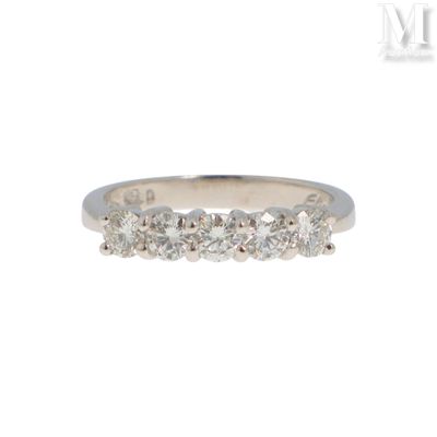 Bague diamants Bague en or gris 18K (750°/°°) ornée d'une li…