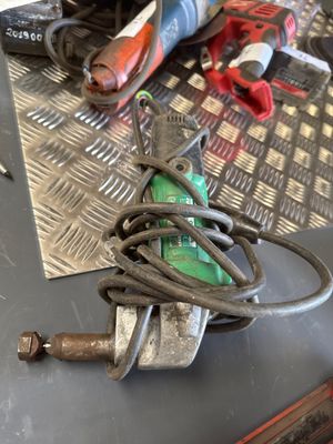 many tools that are on the table together