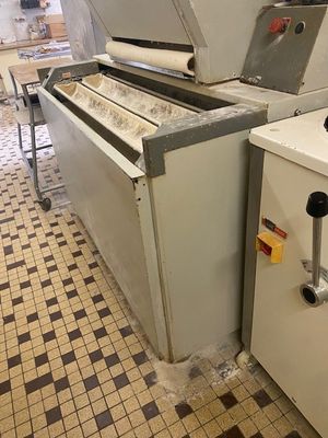 un appareil qui se trouve dans une cuisine