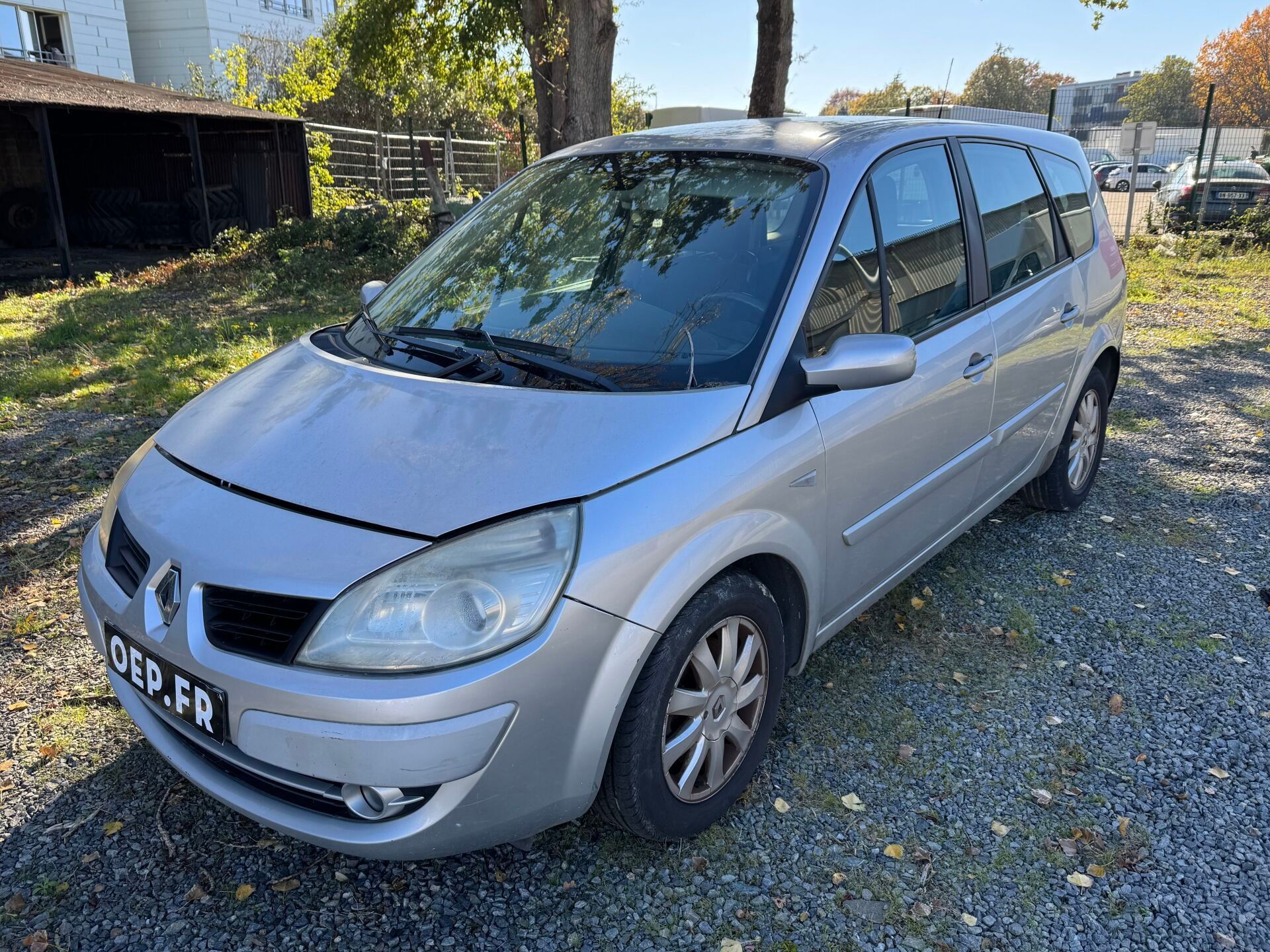 RENAULT MEGANE SCENIC - Genre …
