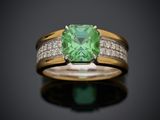 Bague en tourmaline verte et diamant