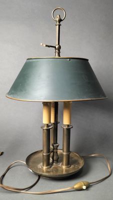 an image of a lamp that is on a table with a cord