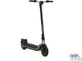 an image of a scooter with wheels and a handlebar