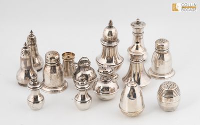 Ensemble de 15 salières en argent (800°/°° minimum), diverse… - Photo 1