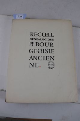 un livre posé sur une table