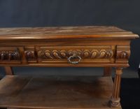 Desserte en noyer mouluré et sculpté à décor de godrons et d… (photo 4)