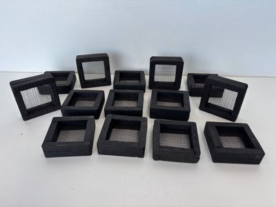 (x14) Râpe à Ambre en bois - dotée d'une grille métallique 8…