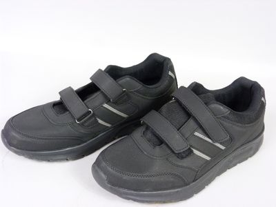 chaussures en cuir noir pour garçon, avec des bandes Velcro et des semelles Velcro