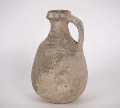 Céramique romaine. Cruche piriforme en céramique beige. 18 c… - Photo 1