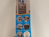 une boîte en carton sur laquelle est représentée une échelle