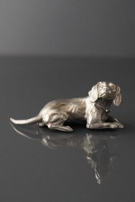 Sujet en argent 925 millièmes épousant la forme d'un labrado…