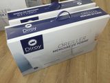 trois cartons posés par terre les uns à côté des autres
