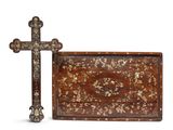 deux morceaux de bois surmontés d'une croix
