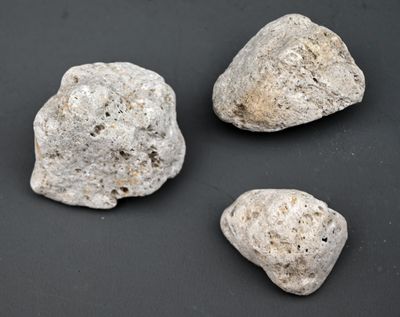 PIERRE PONCE Roche volcanique Origine : ITALIE