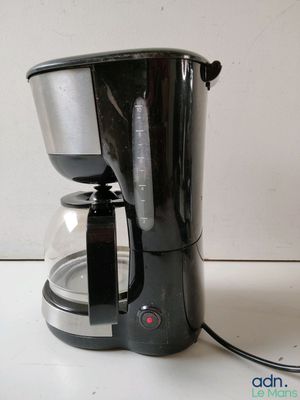 Machine à café filtre EMERIO CME-122933 - Retour SAV vendu e…