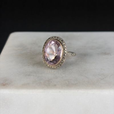 Bague en or jaune 750/1000 (18K) et argent ornée en son cent…