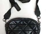 Sac à bandoulière Prada en cuir matelassé noir