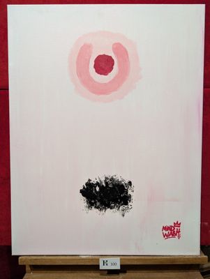 un tableau posé sur un chevalet, avec un mur rouge en arrière-plan