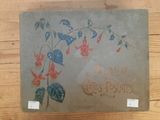 une image d'un tableau sur le mur d'un bâtiment