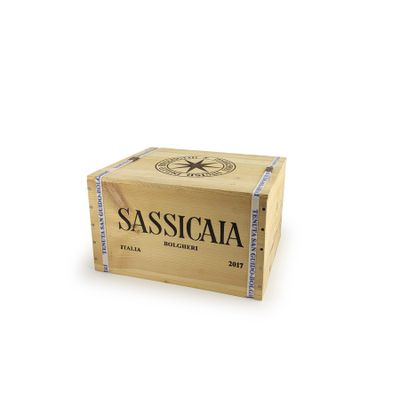 une image représentant une boîte en bois sur laquelle est apposée une étiquette portant l'inscription « sassicia »