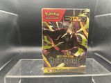 un gros plan sur une boîte de cartes à collectionner Pokémon exposée