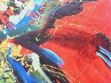 peinture abstraite représentant un oiseau rouge et bleu sur fond rouge