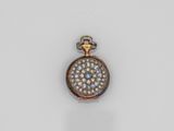 une montre de poche en or et diamants