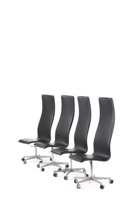 Arne Jacobsen - Objet d'art emblématique du designer danois