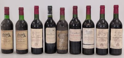 six bouteilles de vin sont alignées sur une table