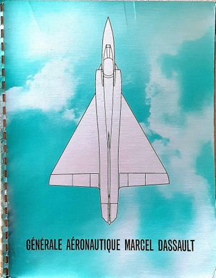 un livre sur lequel figure le dessin d'un avion à réaction