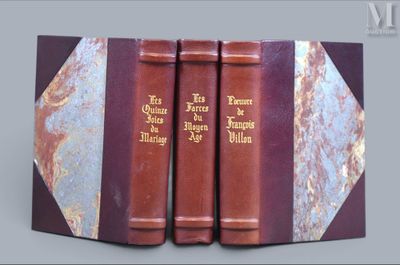 trois livres superposés