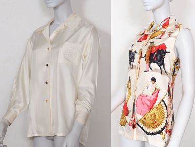 deux mannequins habillés différemment, l'un portant une chemise et l'autre une jupe