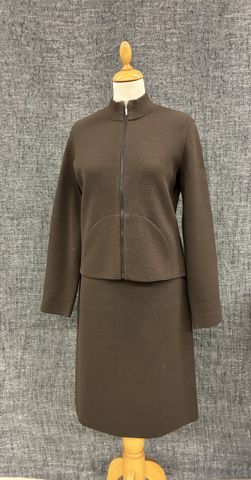 RODIER   Tailleur- jupe en jersey marron. Taille : 42