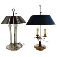 Lot de deux lampes bouillotte : une en laiton doré, une en m…