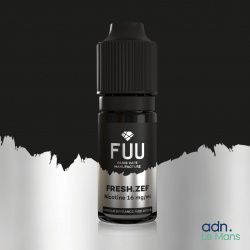 un flacon d'e-liquide « Fresh Breeze » sur fond blanc