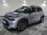 le nouveau suv de citrole est garé dans une salle d'exposition