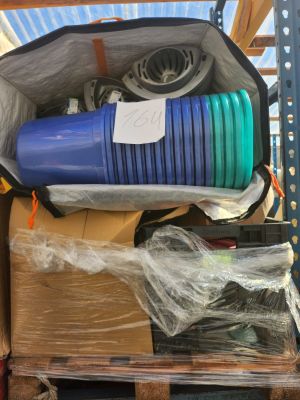 Lot d’articles ménagers, vaisselle et accessoires divers – d…