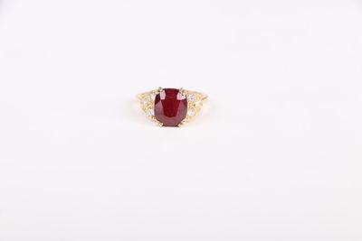 la bague en grenat et diamant