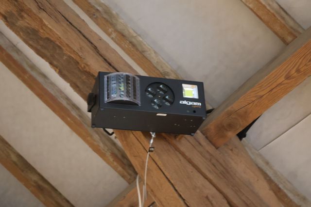Jeu de lumière ALGAM Hybrid 4 et machine à fumée BEAMZ Rage 1500 ...