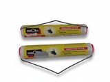deux tubes d'anti-moustiques sur fond blanc
