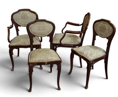 lot de six chaises avec dossiers rembourrés