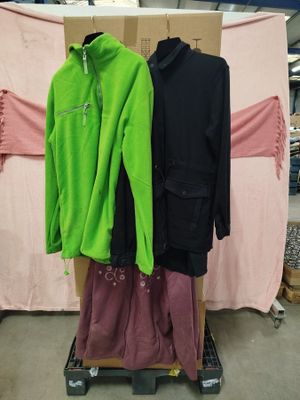 lot de 40 manteaux et vestes - différents modèles