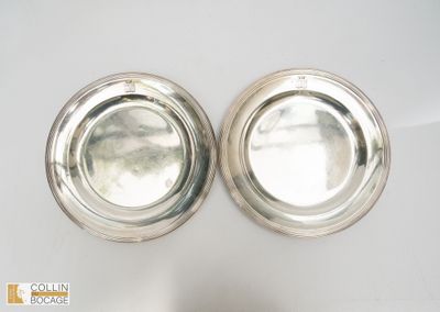 Paire de plats ronds, ornés d'armoiries double d'alliance so…